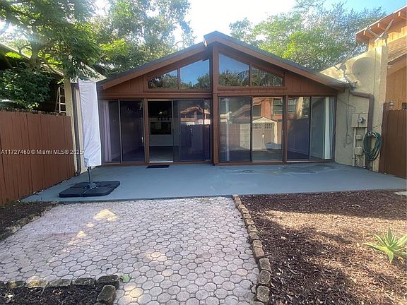 4th image of 6180 NW 32nd Ter