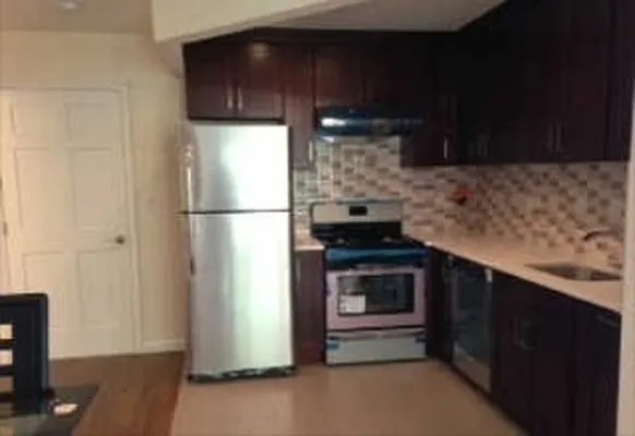 Rented by Vertex Realty Group LLC | media 11