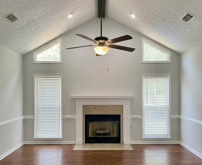 4558 Papaya Dr — Photo 3