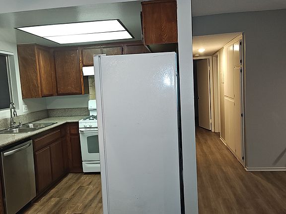 4th image of 13463 Mulberry Dr #12
