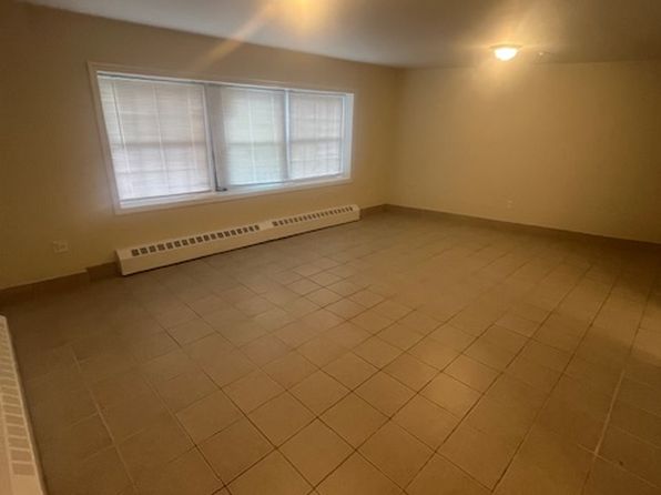 2430 Lyvere St APT 1A
