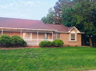 3190 Pine Meadow Dr SW, Grandville, MI 49418