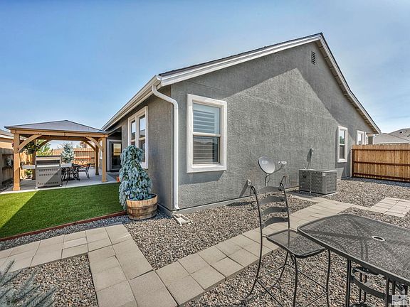 4th image of 60 E Cottage Ct