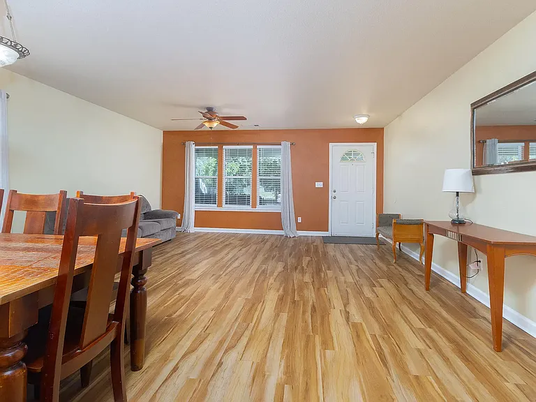 2948 Leland Ave — Photo 10