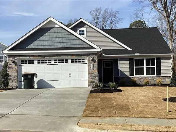 105 Annabelle Powell Pkwy, Williamsburg, VA 23185