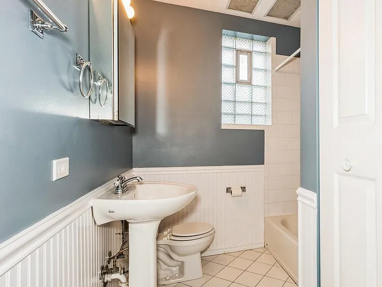 433 N Lombard Ave #G — Photo 5