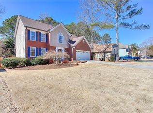 145 Channings Lake Dr, Lawrenceville, GA 30043