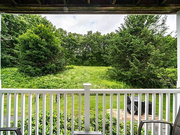 5th image of 46 Evergreen Rd APT 207