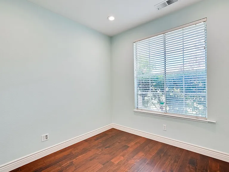 1907 Fumia Pl — Photo 28