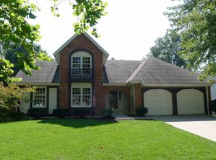 9115 W 112th St, Overland Park, KS 66210