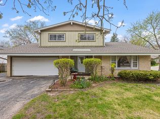 126 Hilltop Dr, Schaumburg, IL 60193