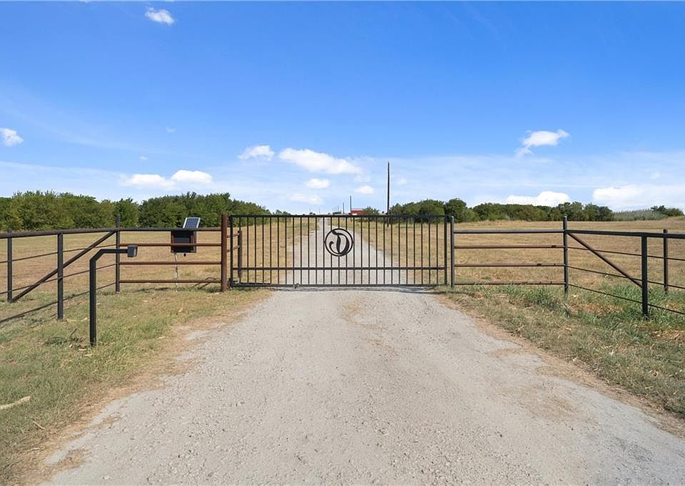525 Snider Rd, West, TX 76691 Zillow