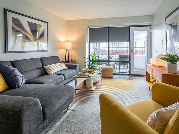 5th image of 810 Washington Ave APT 612