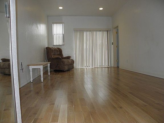 2nd image of 39 Wheat St