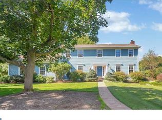 3 Sutton Ln, Princeton Junction, NJ 08550