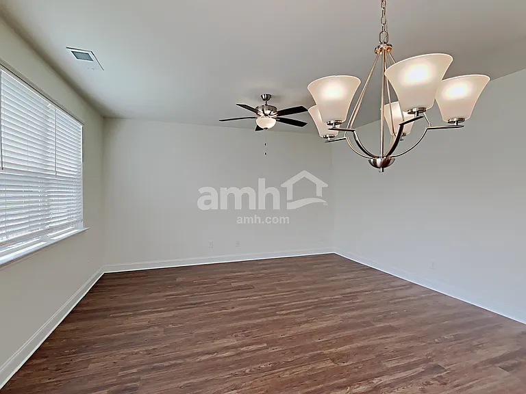 406 Levon Ct — Photo 6
