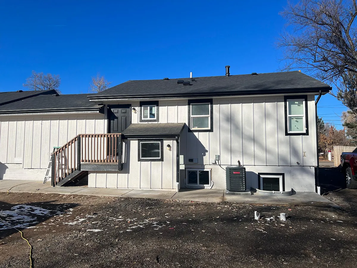 Building Photo - 8420 W 10th Ave #2