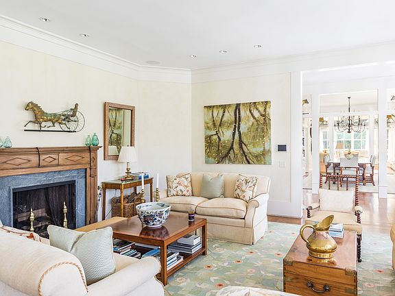 3rd image of 72 Lily Pond Ln