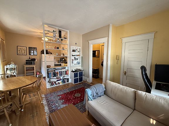 5th image of 2012-2014 Dupont Ave S #6