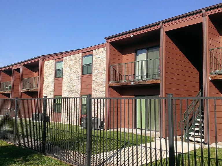 904 University Oaks Blvd #120 — Photo 11