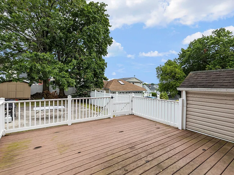 311 Page Ave — Photo 29