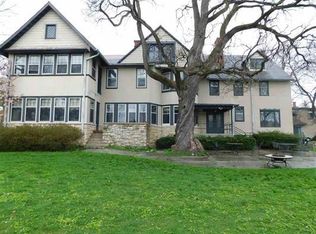 105 Douglas St, Rockford, IL 61103