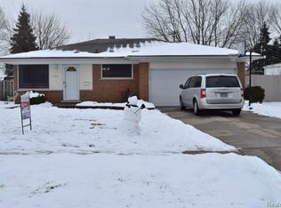 11840 Meteor Dr, Sterling Heights, MI 48313