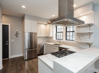 Gorgeous Bucktown Duplex Down 4 Bed 3 Bath Apartment, Chicago, IL 60647
