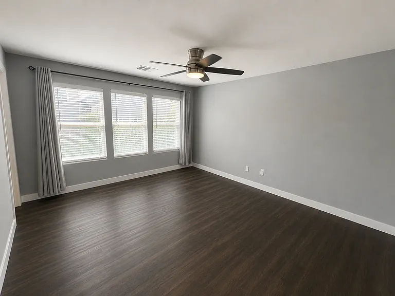 9401 Yellowshale St — Photo 28