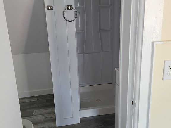 2nd image of 65A West St