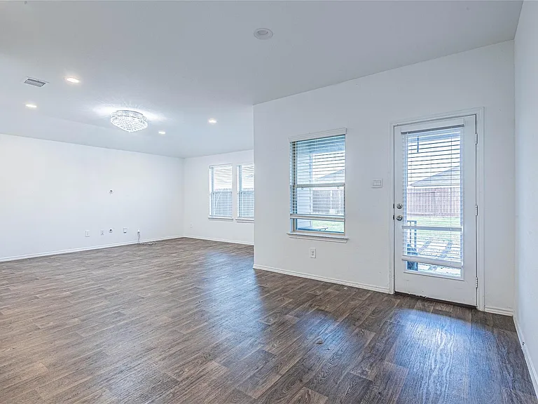 5110 Hedgerose Ln — Photo 9