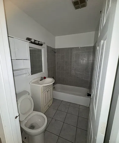 2402 Randall Ln #3A — Photo 8