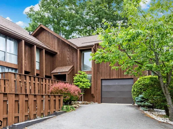 5078 Grasshopper Ln, Westerville, OH 43081