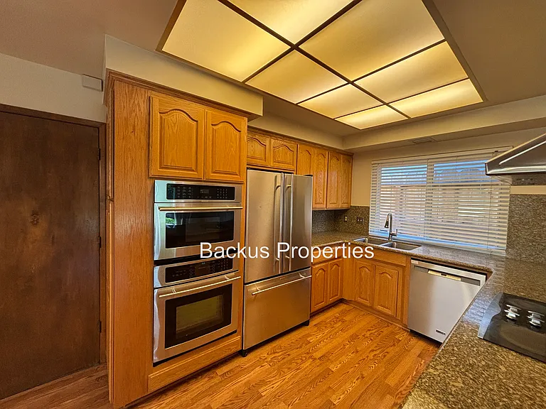 1150 San Diego Dr — Photo 9