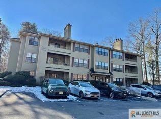 2803 Ridgefield Ct, Helmetta, NJ 08828