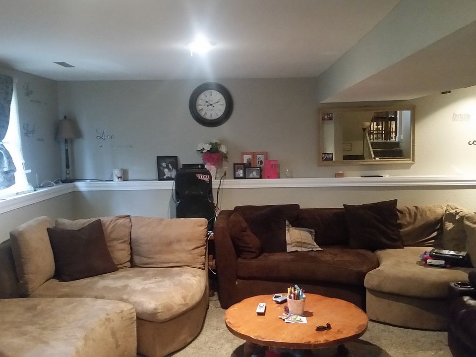 1st image of 2 Rock Hill Dr