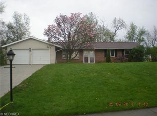104 Greenbriar Dr, Aurora, OH 44202