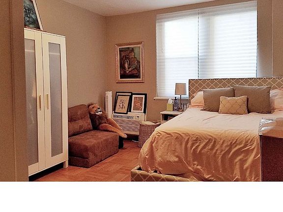 4th image of 2601 Pennsylvania Ave APT 233