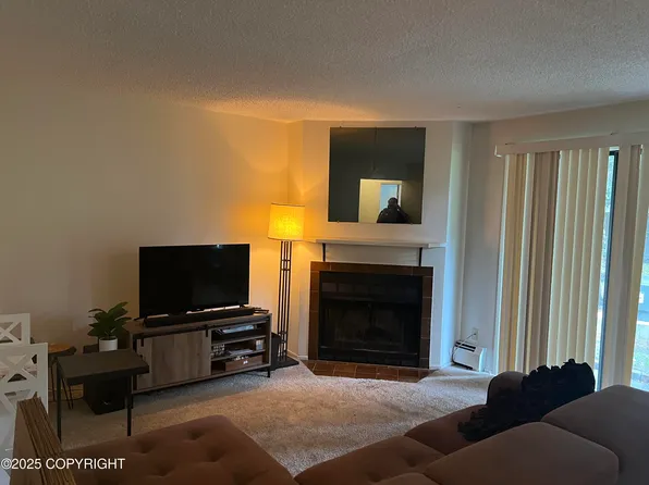 3061 Lois Dr APT 609, Anchorage, AK 99517