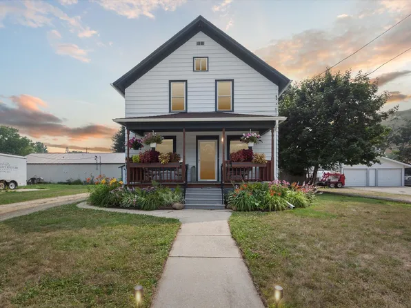 412 E Beloit St, Orfordville, WI 53576