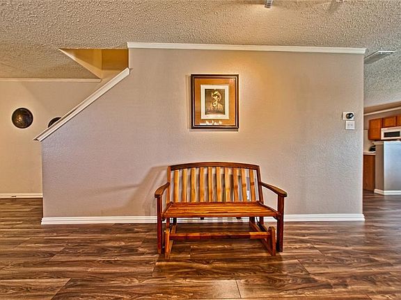 3rd image of 4701 Waterford Dr