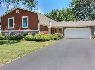 915 Manchester St, Cary, IL 60013