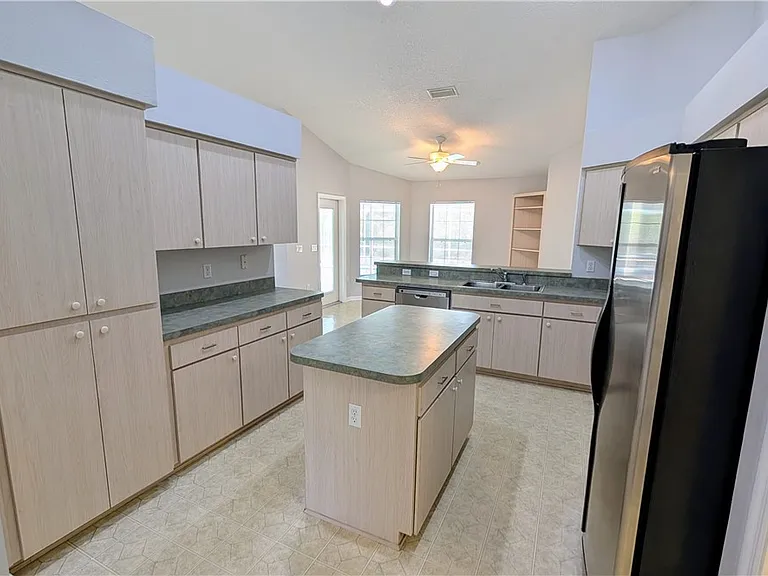 4565 N Allamandra Dr — Photo 7