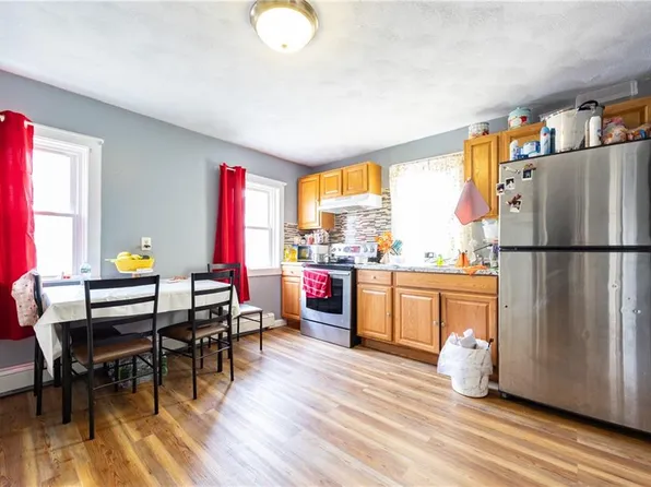 620 Union Ave, Providence, RI 02909