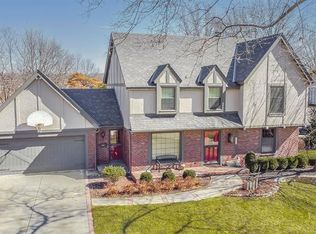 7909 Sagamore Rd, Leawood, KS 66206