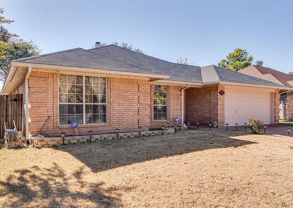 1st image of 3925 Marsh Ln