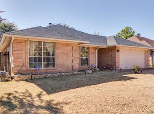 3925 Marsh Ln, Fort Worth, TX 76123