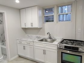 374 Sanford Ave, Newark, NJ