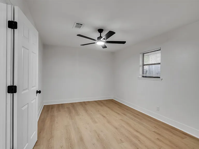 6026 Diamond Ct — Photo 19