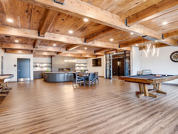 2nd image of 2601 Bardon Ave #526
